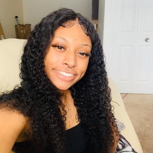 Meet your Posher, Kealia